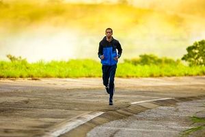 دویدن چه فوایدی دارد و چرا باعث شادی می‌شود؟