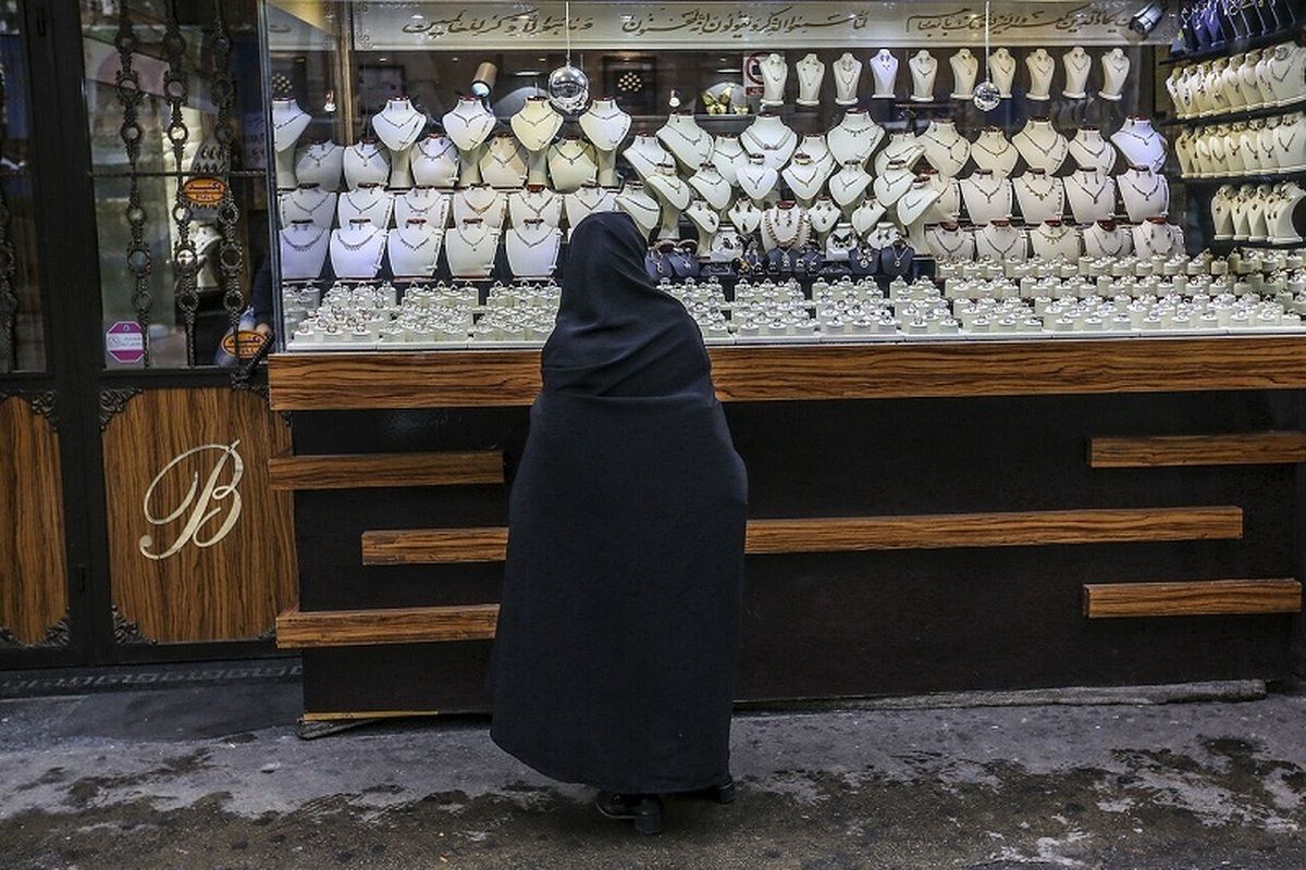 عقب نشینی طلا و سکه در آخرین روز معاملاتی هفته