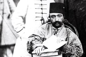 سفر به عصر قاجار؛ از «توپ‌های میدان توپخانه» تا «ناصرالدین شاه و پزشک فرانسوی‌اش»