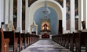 اعتراف تکان‌دهنده کشیش ۵۱ ساله: از امروز یک زن هستم/ ویدئو