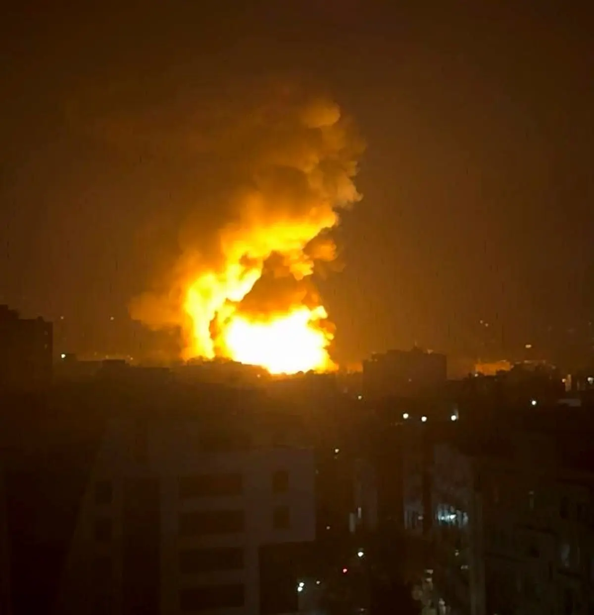 حملات شدید آمریکایی - اسرائیلی به تهران / ساختمان خبرگان هدف قرار گرفت / هشدار تخلیه در محدوده صداوسیما و اوین