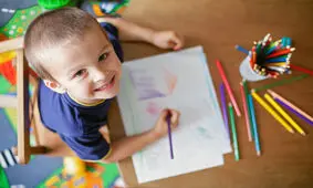 نشانه‌های طبیعی و غیر طبیعی نقاشی‌های بچه‌ها/ تصاویر 