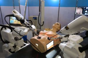 پیش‌بینی بازار بزرگ ربات‌های جراح با نوآوری‌های جدید

