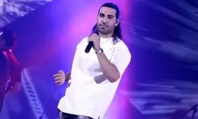 حمله هوادار به مجید رضوی حین کنسرت در قزوین/فیلم