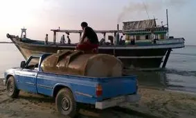 شناور‌ها گازوئیل ۳۰۰ تومانی را ۴۰ هزار تومان قاچاق می‌کنند

