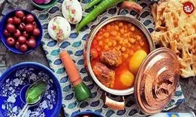 آبگوشت خوردن اشتها برانگیز یک بلاگر زن آمریکایی / ویدئو