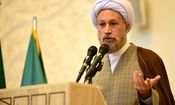 امام جمعه شیراز: در قاموس انقلاب اسلامی جای مطالبه‌گر نیست/ تاریخ دنیا دارد ورق می‌خورد و این دفعه اگر منطبق با خواست رهبر معظم انقلاب حرکت کنیم، کشور عزیز می‌شود/ دشمنان هیچ غلطی نمی‌توانند کنند