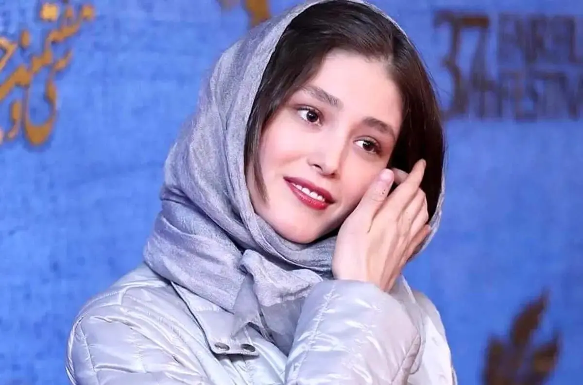 عکسی پربازدید از مادر فرشته حسینی در کنار دخترش