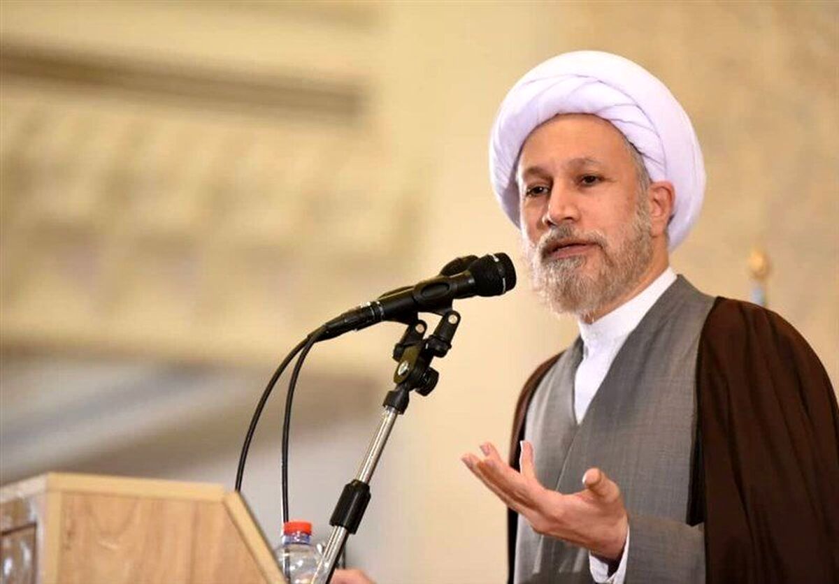 انتقاد امام جمعه شیراز: اگر نمیتوانید مدیریت کنید، به سبک خودم مدیریت کنم/ ویدئو