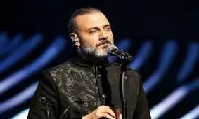 همخوانی ۷ هزار نفری با علیرضا قربانی در ورزشگاه آزادی/ ویدئو