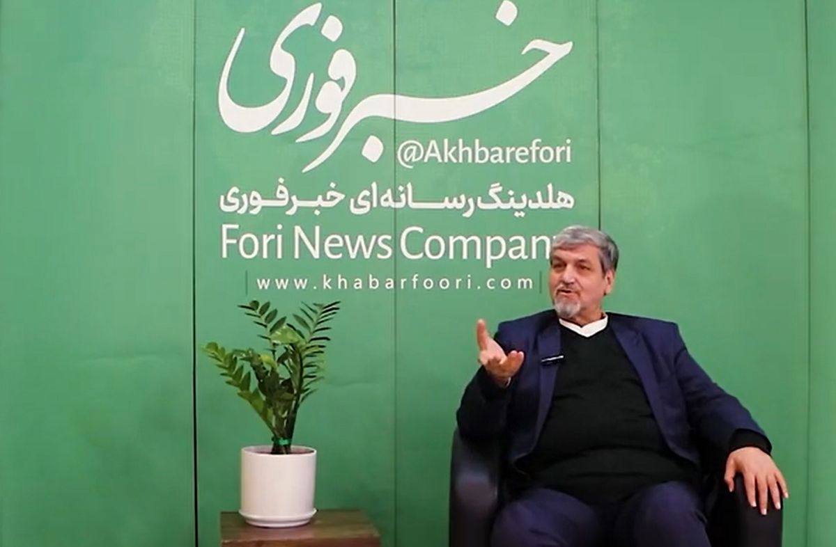 چین هر جا پای منافعش وسط باشد ایران را به راحتی میفروشد/ خاتمی از هیچ لیستی در انتخابات مجلس حمایت نمیکند/ به گردشگر خارجی سیم کارت بدون فیلتر میدهیم برای مردم خودمان قیمت اینترنت را بالا می بریم!