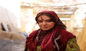 آواز خواندن نداقاسمی بازیگر سریال نون خ با زبان انگلیسی/ ویدئو