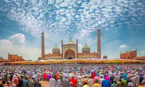 ورود زنان بدون همراهی مرد به این مسجد ممنوع شد