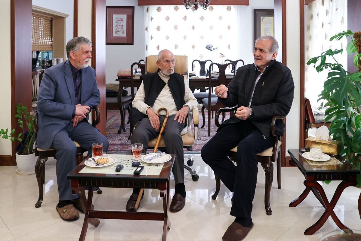 سانسور دیدار رئیسجمهور با چهره ماندگار کشور توسط صداوسیما/ معاون دفتر رئیس جمهور: مرحبا به این سلیقه!