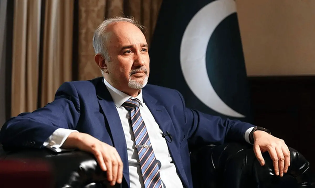 مهم‌ترین مسئله میان ایران و آمریکا، باز شدن تنگه هرمز است که در ابتدا حتی روی میز هم نبود/ احتمالاً قادر خواهیم بود که این درگیری را به یک راه حل مسالمت‌آمیز برسانیم/ مذاکرات گاهی اوقات می‌تواند سال‌ها طول بکشد مانند مورد ویتنام و افغانستان