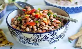 طرز تهیه سالاد لوبیا چشم بلبلی