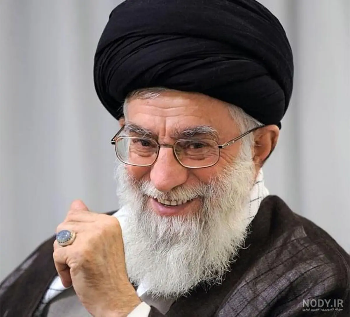 داستان رهبر شهید از خاطرات مادر محمدرضا شاه/ ویدئو