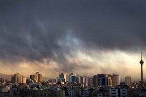 وقوع تندباد و گرد و خاک شدید در تهران