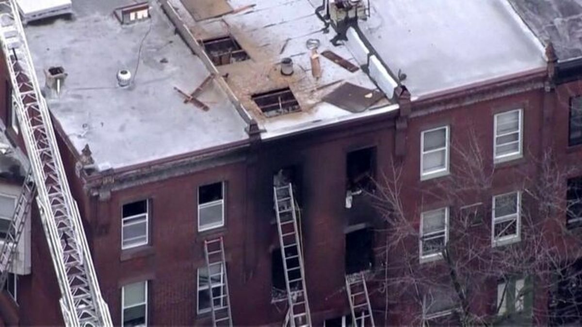 آتش‌ سوزی ساختمانی در فیلادلفیای آمریکا ۱۲ قربانی گرفت