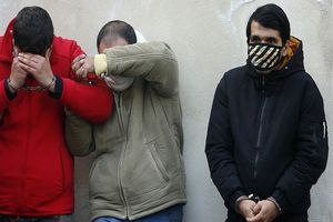 دستگیری سارق خوابالو در 206 سرقتی/ حمله سارق میانسال به ماموران پلیس
