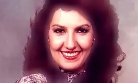 فتانه خواننده ایرانی با حجاب مقنعه/ آیا او بتازگی ایران بوده است؟ /عکس