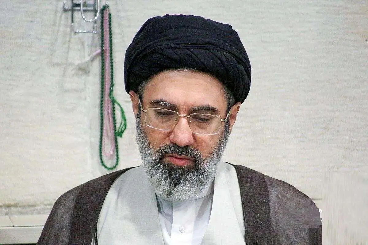 دیرباز: نظر اکثریت مجلس خبرگان روی فرزند حضرت آقا است

