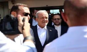 مجری «ثریا» مواضع رییس جمهور را به سخره گرفت