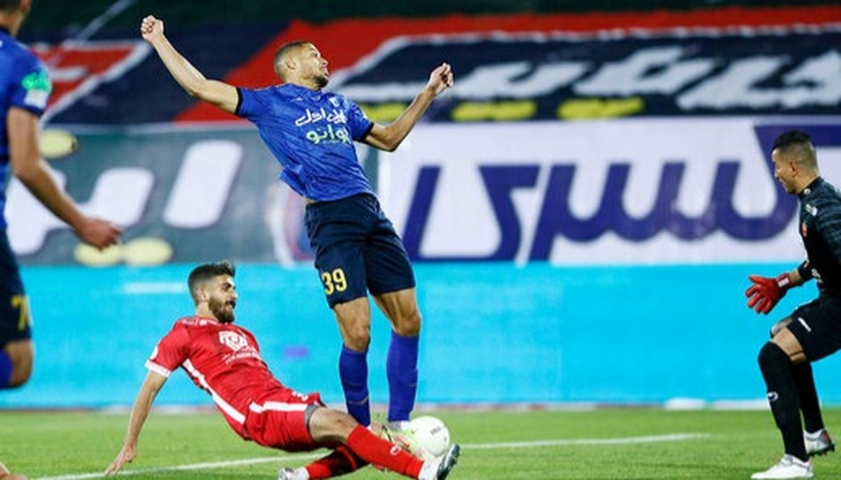 واکنش مدافع پرسپولیس به صحنه جنجالی دربی: به جان مادرم به ژستد نخوردم