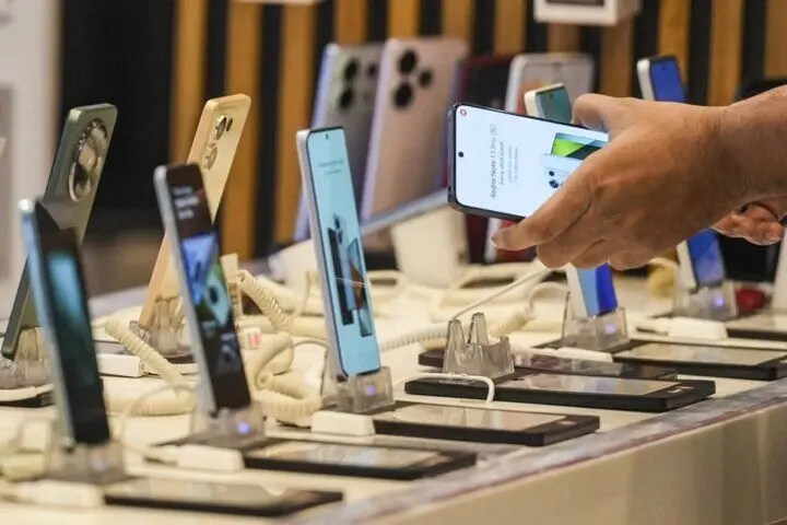 کاهش ۳۰ درصدی قیمت موبایل‌های اقتصادی با افزایش واردات در بازار تلفن همراه