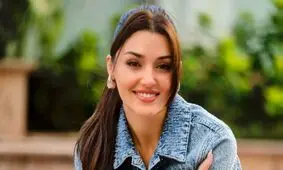 سلفی زیبا و متفاوت هانده ارچل در حمام سنتی