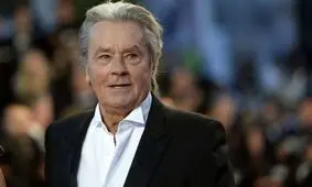 آقای دلون از پسرش شکایت کرد