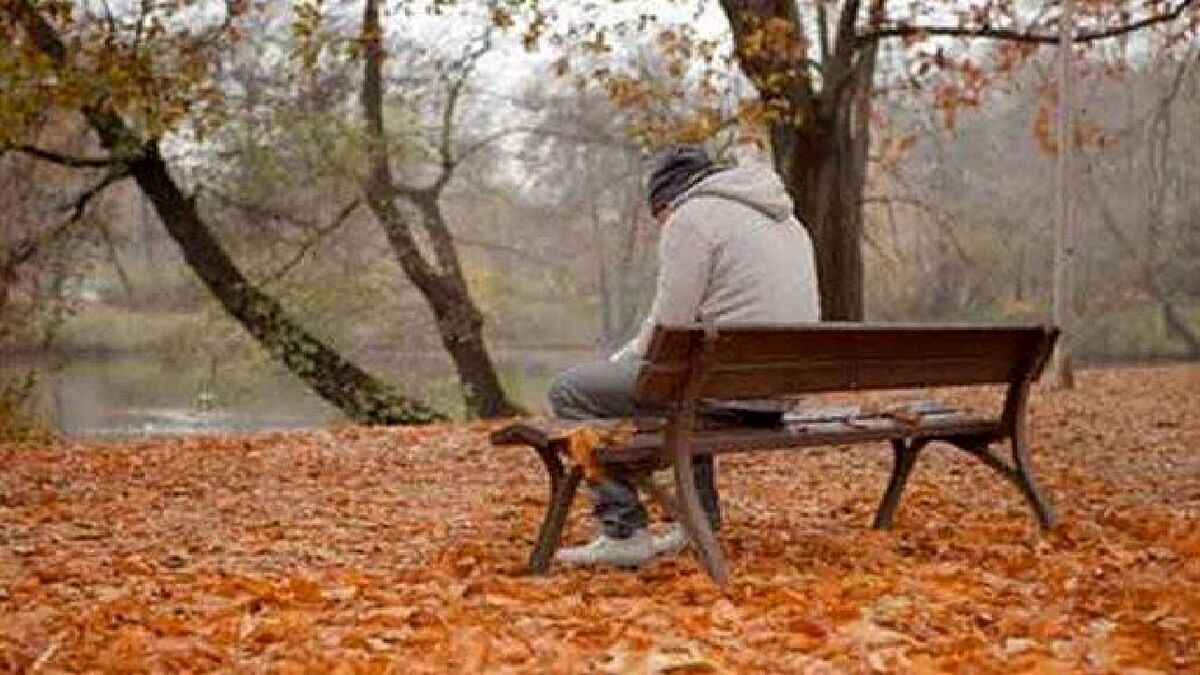 چرا در پاییز و زمستان افسرده میشویم؟