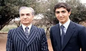 سفر در زمان؛ «محمدرضا پهلوی در کنار مادرش تاج‌الموک»؛ اوایل دهه 1310