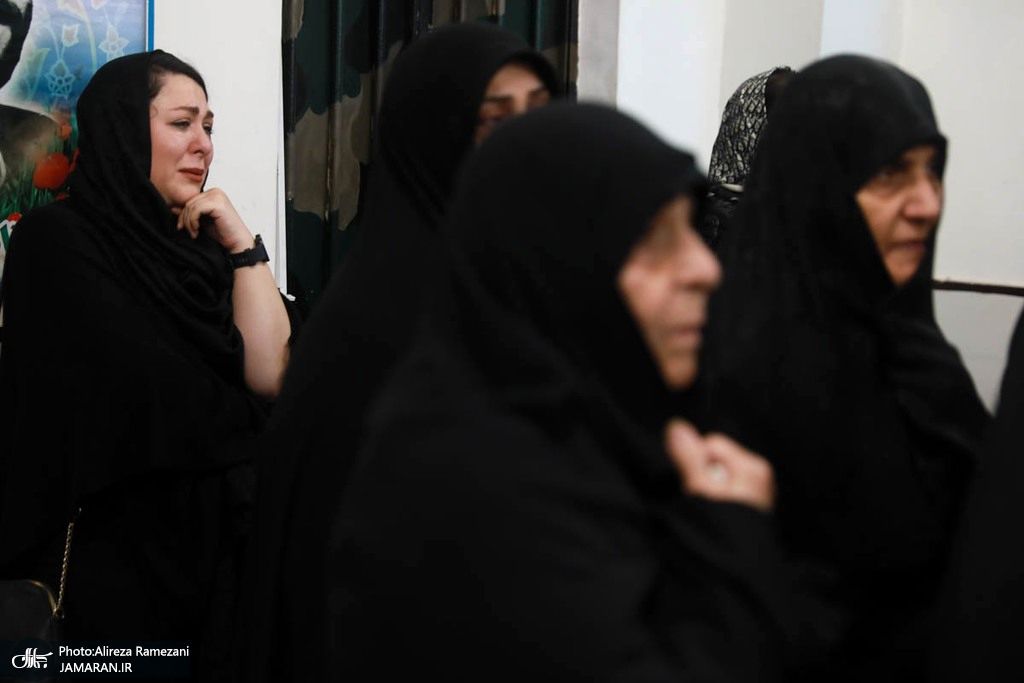 تصاویر: مراسم تشییع برادر سید مصطفی تاجزاده