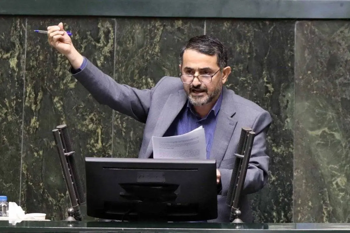 عضو کمیسیون امنیت ملی مجلس: ترامپ به منطقه ما حسادت می‌کند/ در صورت حمله، باید خودش را برای نفت ۵۰۰ دلاری آماده کند