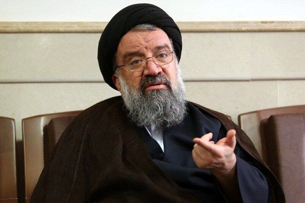 آیتالله خاتمی در بیمارستان بستری شد
