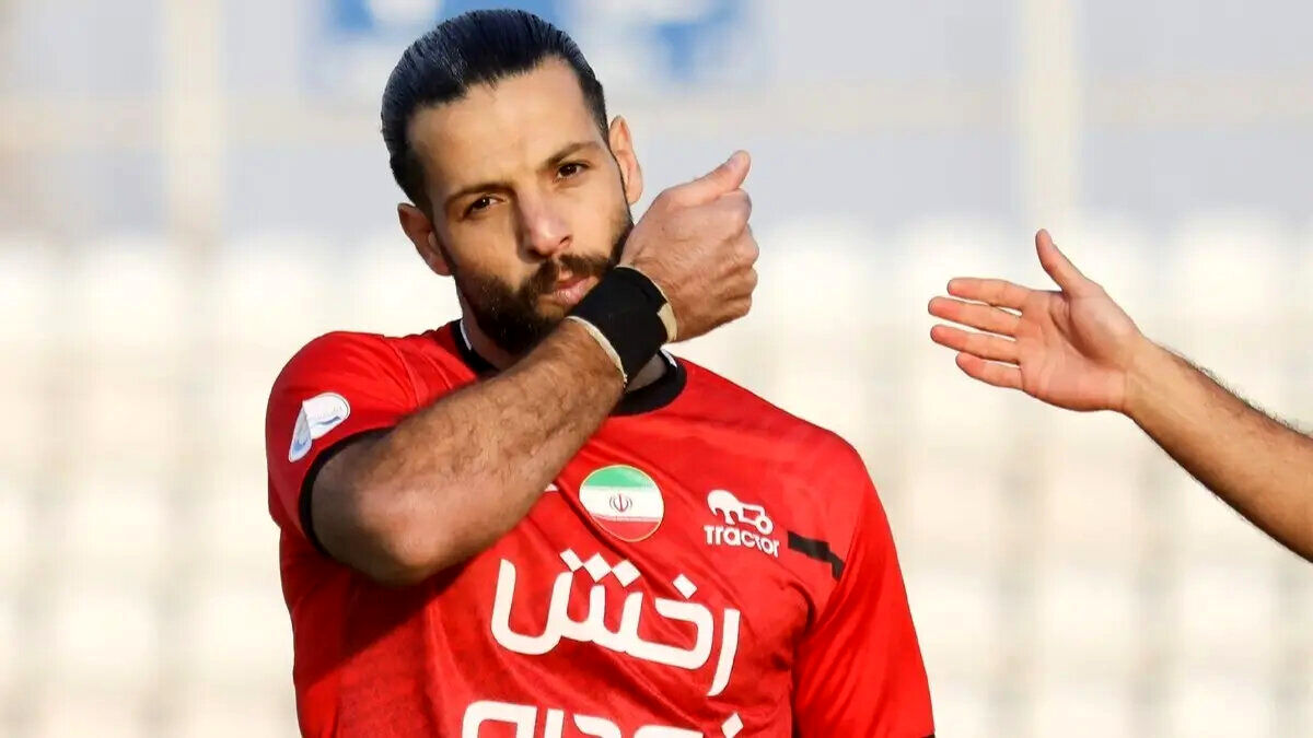 کنایه آتشین محمد عباسزاده به پیرمرد جنجالی اصفهانی