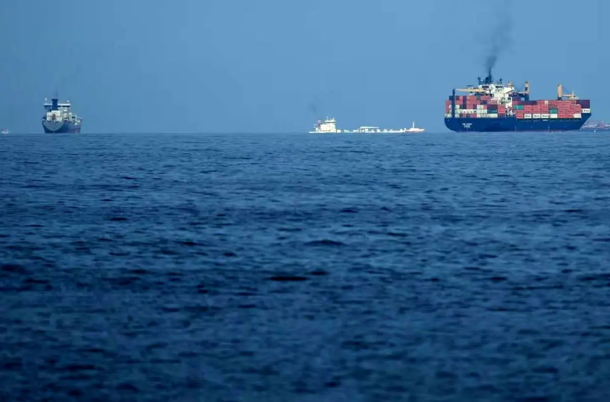  روز جمعه تنها یک نفتکش از تنگه هرمز عبور کرده است

