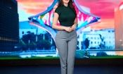 پوشش عجیب گوینده خبر تلویزیون سوریه در دوران پسا بشار اسد