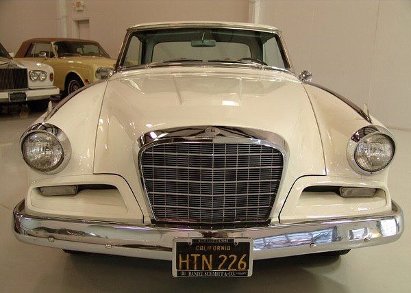 ستاره‌ای از دهه 60: Studebaker Gran Tourismo Hawk 1962