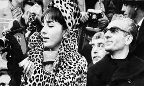 سفر در زمان؛ تفرج «محمدرضا پهلوی و همسر سوم اش» در کنار دریای خزر؛ سال 1342 