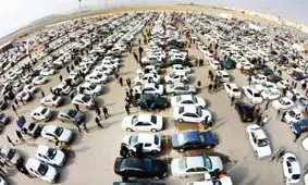 مشتری ایران خودرو نصف شد