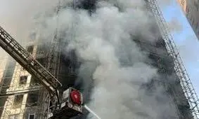 نجات بیش از ۳۰ نفر از آتش‌سوزی برج ۲۰ طبقه در حال ساخت در غرب تهران/ ویدئو