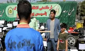 زورگیری وحشت آور از مرد تهرانی جلوی چشمان پسرش/ ویدئو