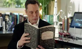 چرا مشاور ترامپ شرح لشکرکشی یونانی‌ها به ایران را می‌خواند؟

