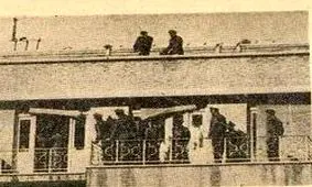 سرباز تهرانی بر سر مرخصی مافوقش را کشت و منطقه را به رگبار بست؛ آذر ۱۳۳۴