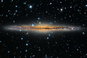 کهکشان NGC 891 در فاصله ۳۲ میلیون سال نوری از زمین/ ویدئو