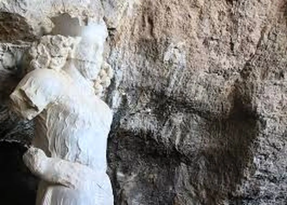 عظمت یک شی باستانی در دل کوه/ ویدئو