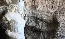 عظمت یک شی باستانی در دل کوه/ ویدئو