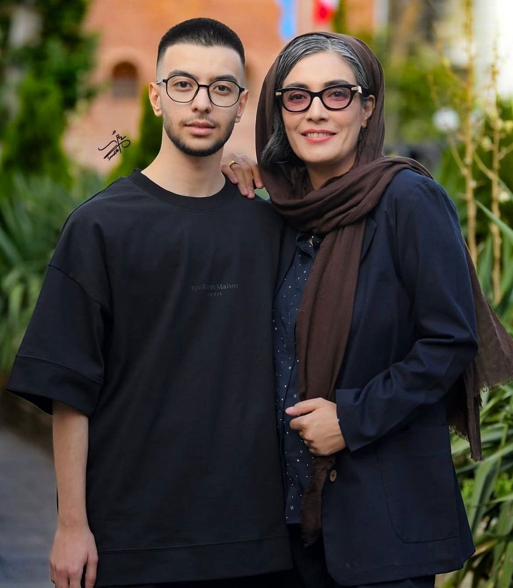 لیلا زارع و پسرش 1